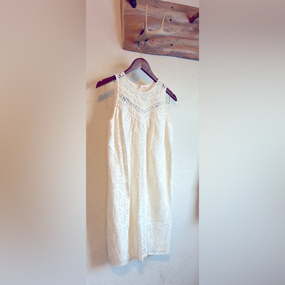 Pretty white lace dress